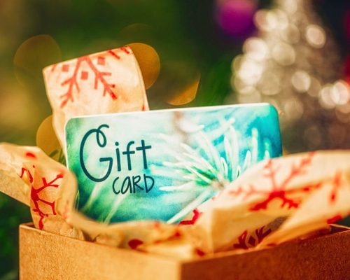 Gift cards hi-res stock photography and images - Alamy